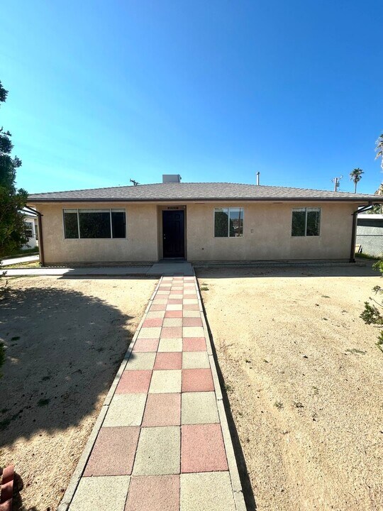 72203 Sun Valley Dr in Twentynine Palms, CA - Building Photo