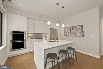 1405 W St NW, Unit 501 in Washington, DC - Building Photo - Building Photo