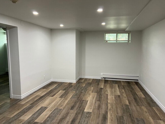 341 St Paul St in Burlington, ON - Building Photo - Building Photo