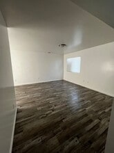 931 Monterey St in Bakersfield, CA - Foto de edificio - Building Photo