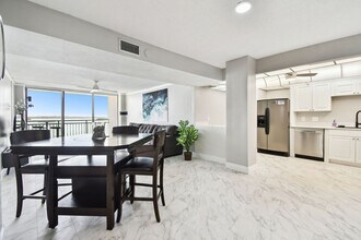 1 Key Capri in Treasure Island, FL - Building Photo - Building Photo