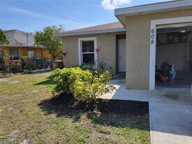608 SE 13th Terrace in Cape Coral, FL - Building Photo