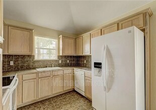 12328 SW 5th St in Yukon, OK - Building Photo - Building Photo