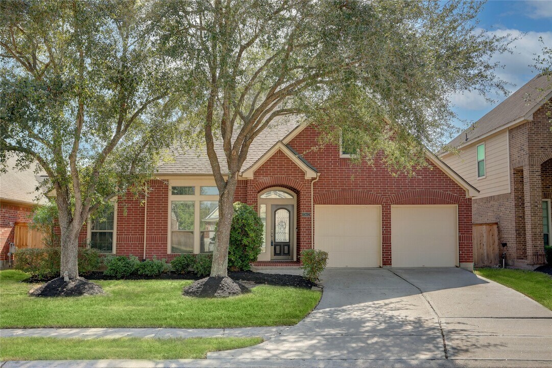 13612 Summer Cloud Ln in Pearland, TX - Building Photo