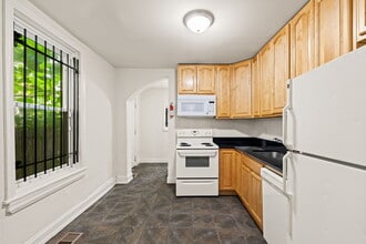 2123 N 17th St in Philadelphia, PA - Building Photo - Building Photo