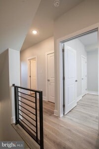 2441 Mutter St photo'