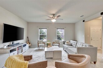 106 Mossycup Dr in San Marcos, TX - Building Photo - Building Photo