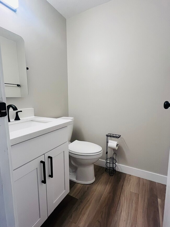 812 141st Pl SE in Bellevue, WA - Building Photo - Building Photo