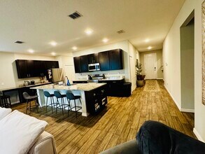 948 Alminar Ave SE in Palm Bay, FL - Building Photo - Building Photo
