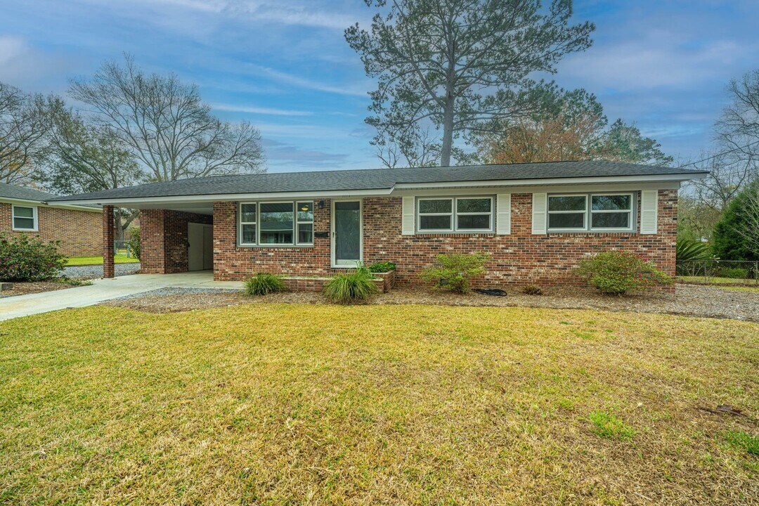 1117 Malvern Ln in Hanahan, SC - Building Photo