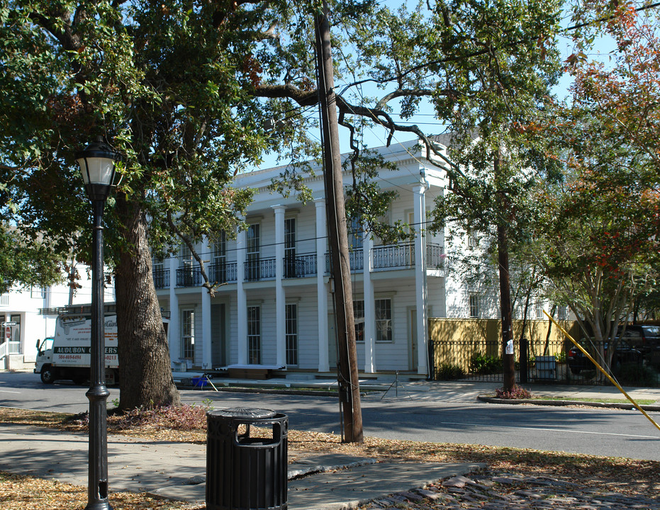 1546 Camp St in New Orleans, LA - Building Photo