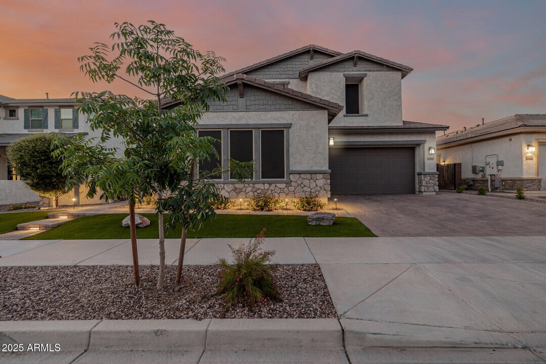 21160 E Mayberry Rd in Queen Creek, AZ - Foto de edificio