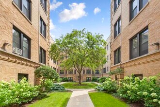 529-41 W Wellington in Chicago, IL - Building Photo - Building Photo