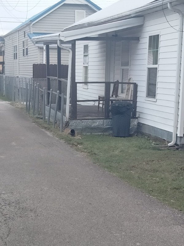 property at 33 Ohio Ave