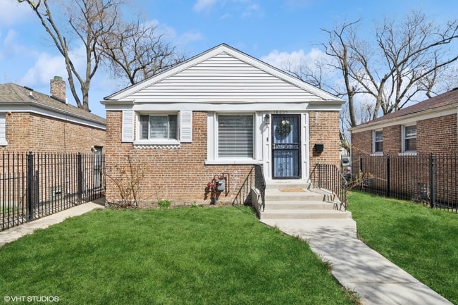 property at 10005 S Calhoun Ave