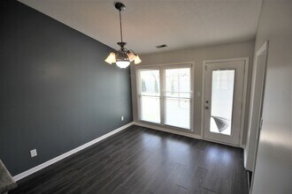 111 Bibb Dr in Madison, AL - Foto de edificio - Building Photo