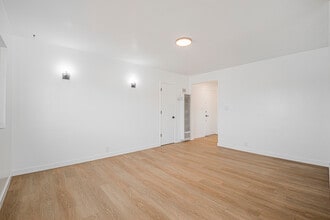 6315 Cherry Ave, Unit 4 in Long Beach, CA - Foto de edificio - Building Photo