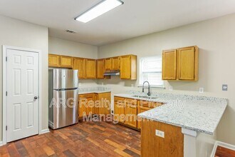 2440 Main St NW in Atlanta, GA - Building Photo - Building Photo