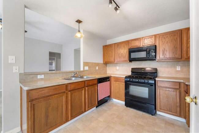 property at 2530 Fox River Ln