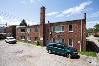 Lakeshore Blvd Apartments in Cleveland, OH - Building Photo - Building Photo