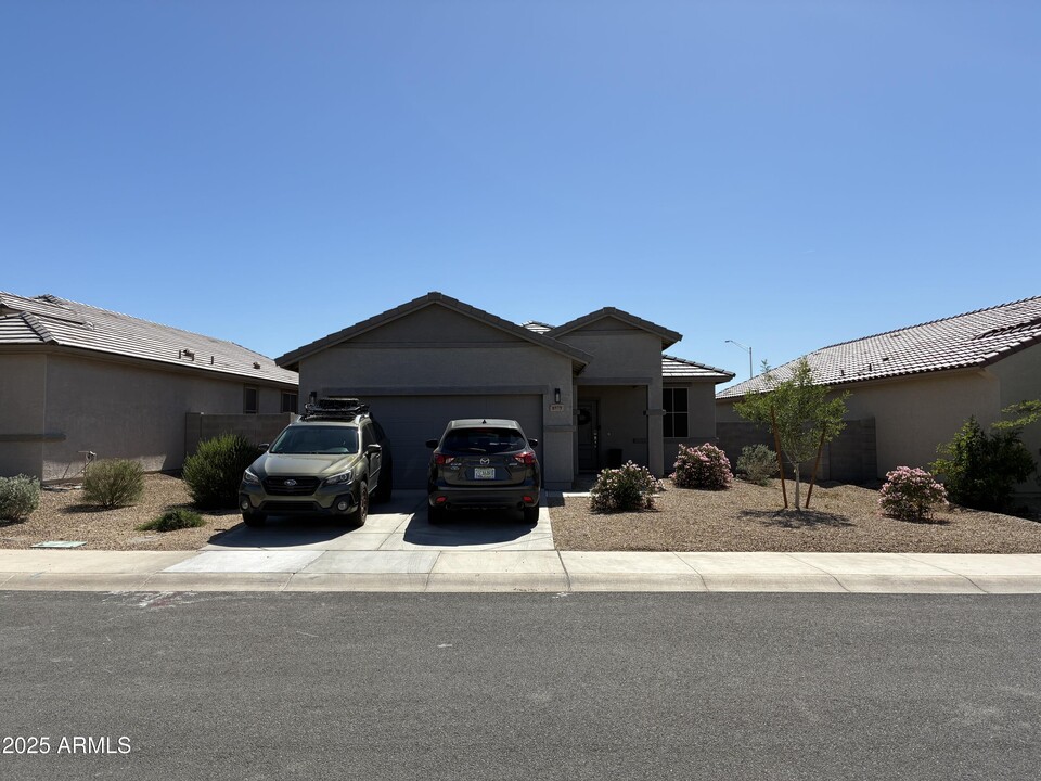 8573 N 168th Dr in Waddell, AZ - Building Photo