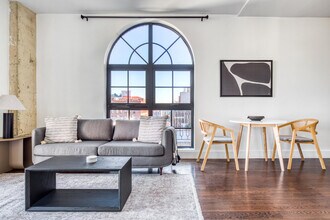 187 Kent Ave in Brooklyn, NY - Building Photo - Building Photo
