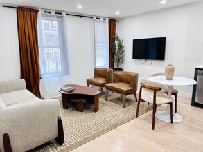 335 E 22nd St in New York, NY - Building Photo - Building Photo