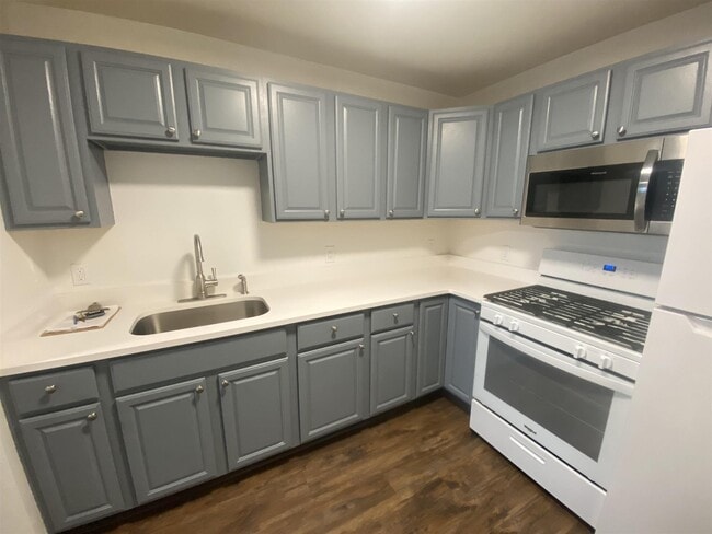 1 Franklin St, Unit 301