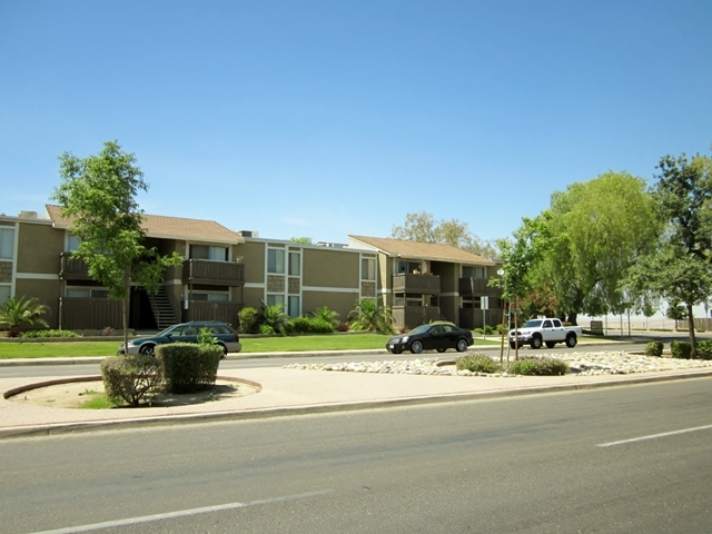 Panorama Pointe in Bakersfield, CA - Building Photo