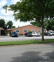 5972 NW 19th St in Fort Lauderdale, FL - Building Photo