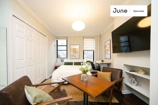 534 E 14th St, Unit 6 in New York, NY - Building Photo