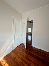 53 Locust St, Unit 2 in New Bedford, MA - Foto de edificio - Building Photo