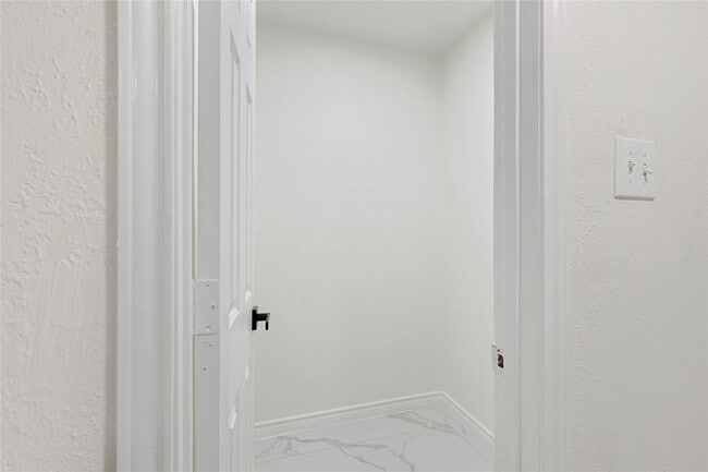 6814 Loch Langham Dr