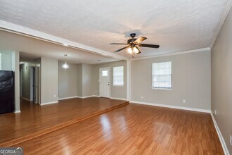 619 Lakeridge Cir SE in Conyers, GA - Building Photo - Building Photo