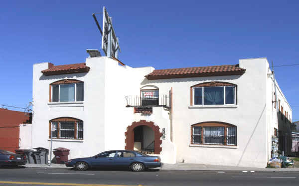 2308 Foothill Blvd in Oakland, CA - Building Photo - Building Photo