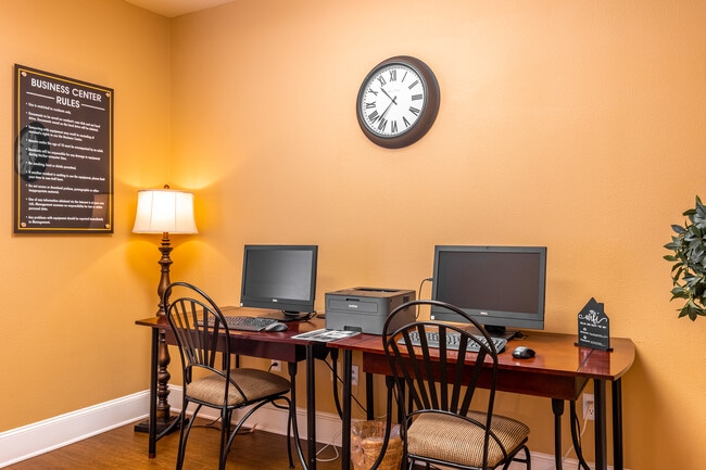 Southgate Glen in Weatherford, TX - Foto de edificio - Interior Photo