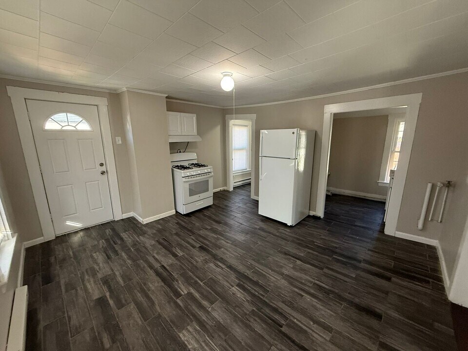 45 Aspen St in Ware, MA - Building Photo