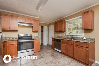 3438 Mansfield Ln in Snellville, GA - Foto de edificio - Building Photo