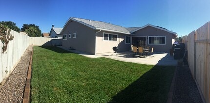 1630 Ionian St in San Diego, CA - Building Photo - Building Photo