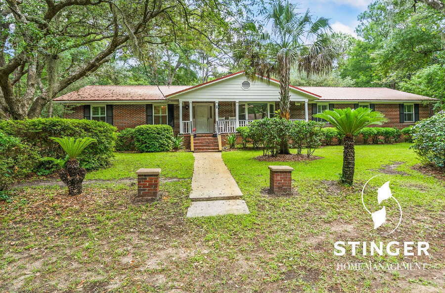 7 Blue Heron Cir in Beaufort, SC - Building Photo