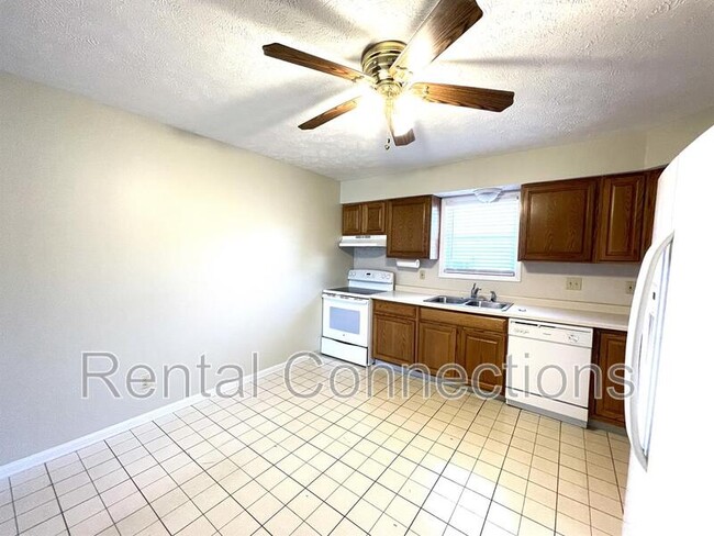 703 Joseph Ln in Herrin, IL - Building Photo - Building Photo