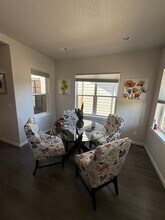 1620 SE Barberry Ave in Dallas, OR - Building Photo - Building Photo