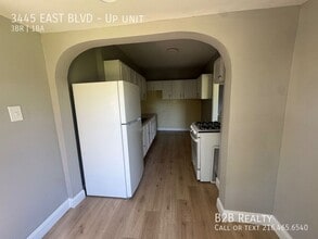 3445 East Blvd in Cleveland, OH - Building Photo - Building Photo
