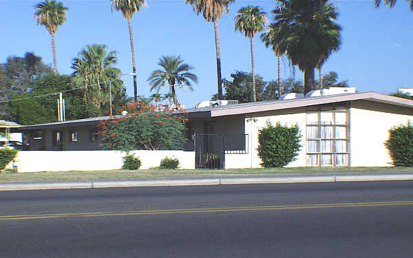 6516 N 12th St in Phoenix, AZ - Foto de edificio