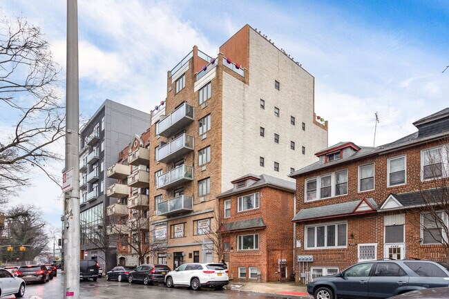 3360 Shore Pky in Brooklyn, NY - Building Photo - Building Photo