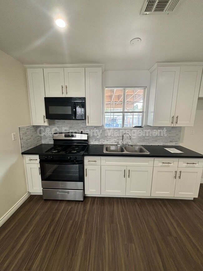 property at 7053 Lindley Ave