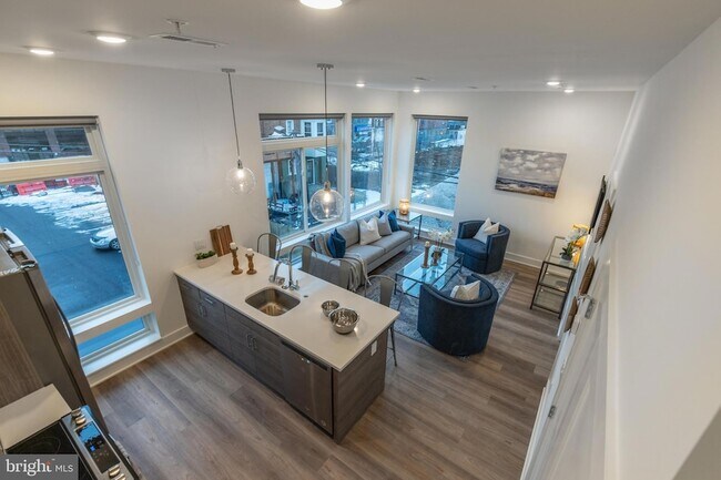 5545 Pulaski Ave, Unit 208 in Philadelphia, PA - Building Photo - Building Photo