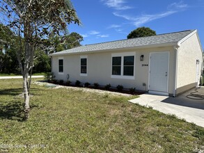 2844 SE Melaleuca Blvd in Port St. Lucie, FL - Building Photo - Building Photo