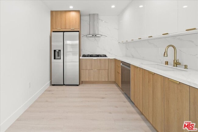 4922 S Centinela Ave in Los Angeles, CA - Building Photo - Building Photo