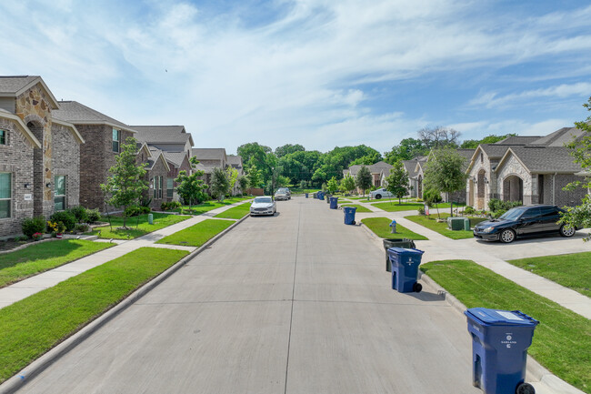 Riverplace in Garland, TX - Building Photo - Building Photo